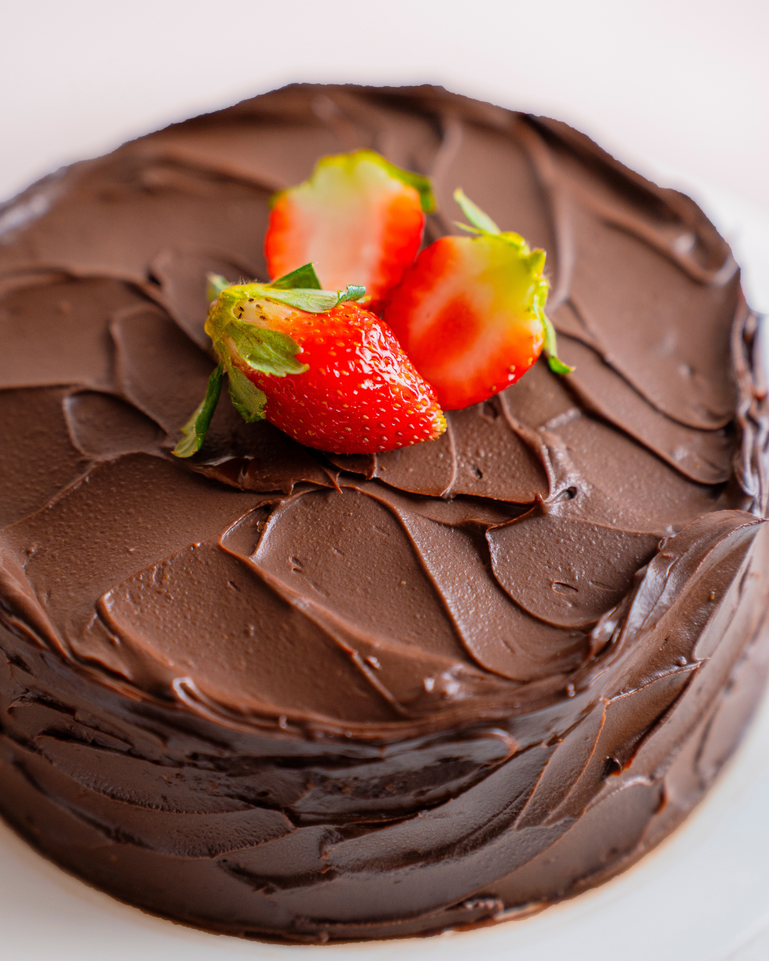 Strawberry Triple Chocolate Crunch Cake 1 kg