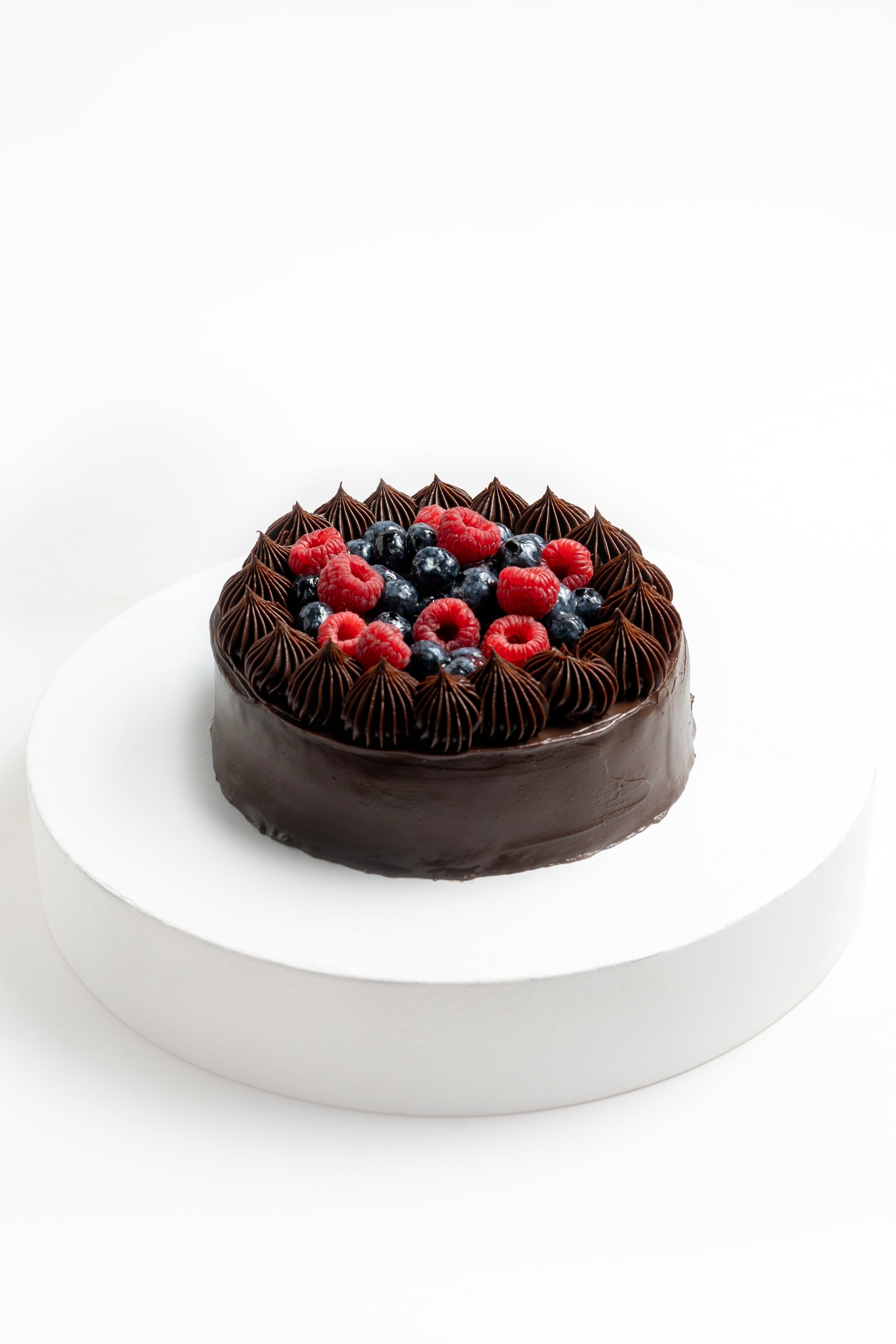 Chocolate blueberry cake