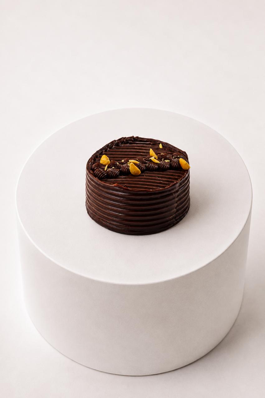 Hazelnut Crunch Mini Cake