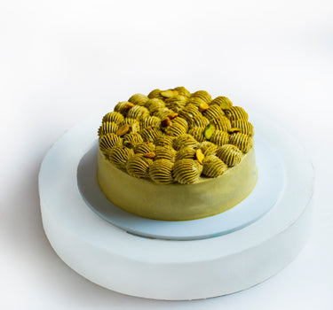 Pistachio raspberry cake