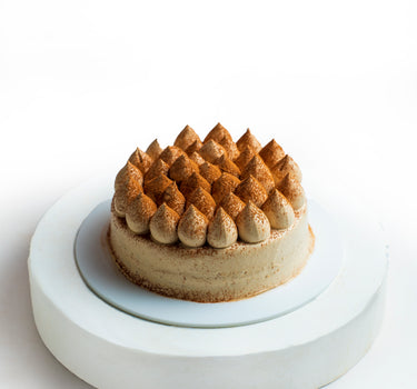 Classic tiramisu cake