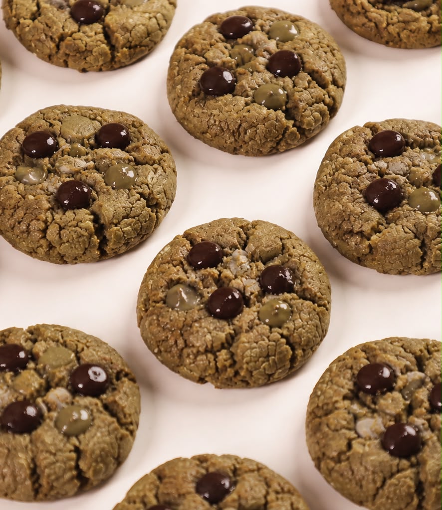 Pistachio Chocolate Cookie Box